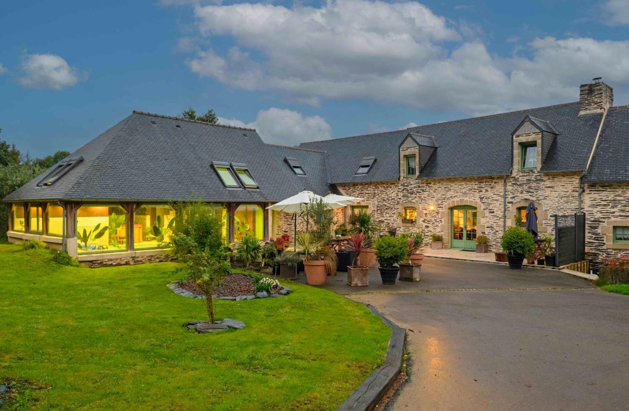 Saint-Coulitz Les Pierres Bleues B&B 외부 사진